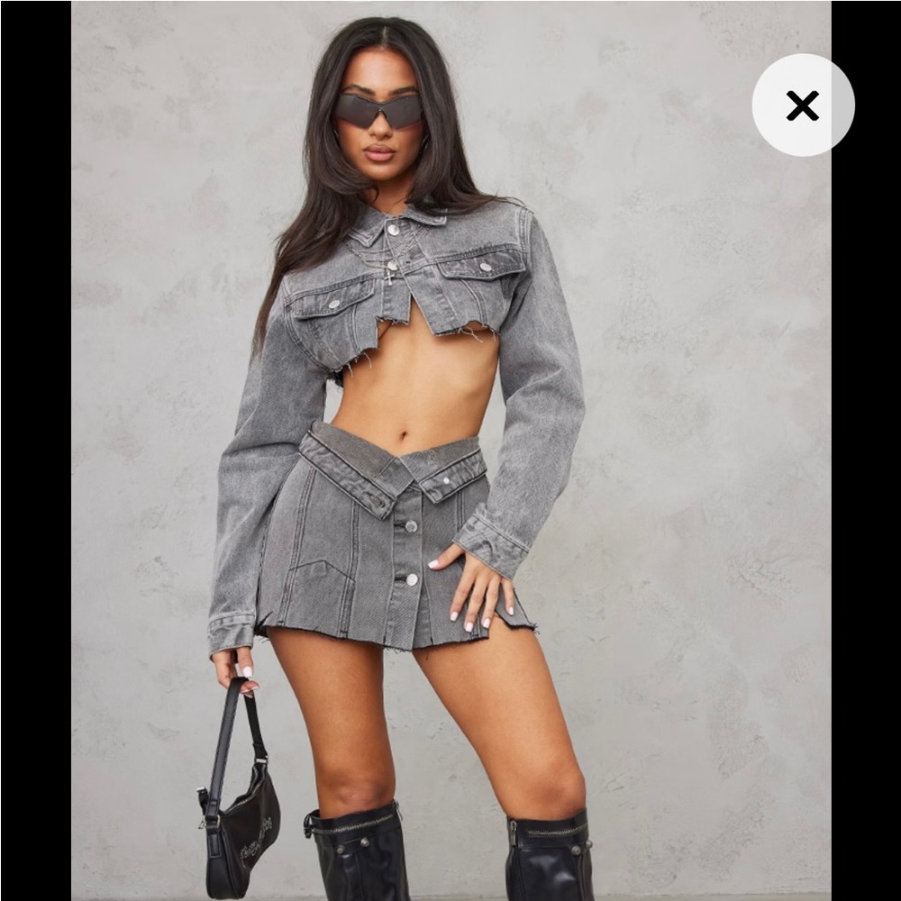 PRETTYLITTLETHING Petite Grey Distressed Button Front Denim Micro Mini Skirt